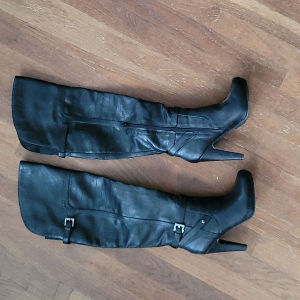Over the knee leather boots